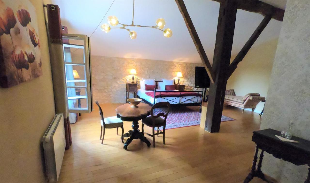 La Carreterie - Maison De Famille{S} Pineuilh Exteriér fotografie