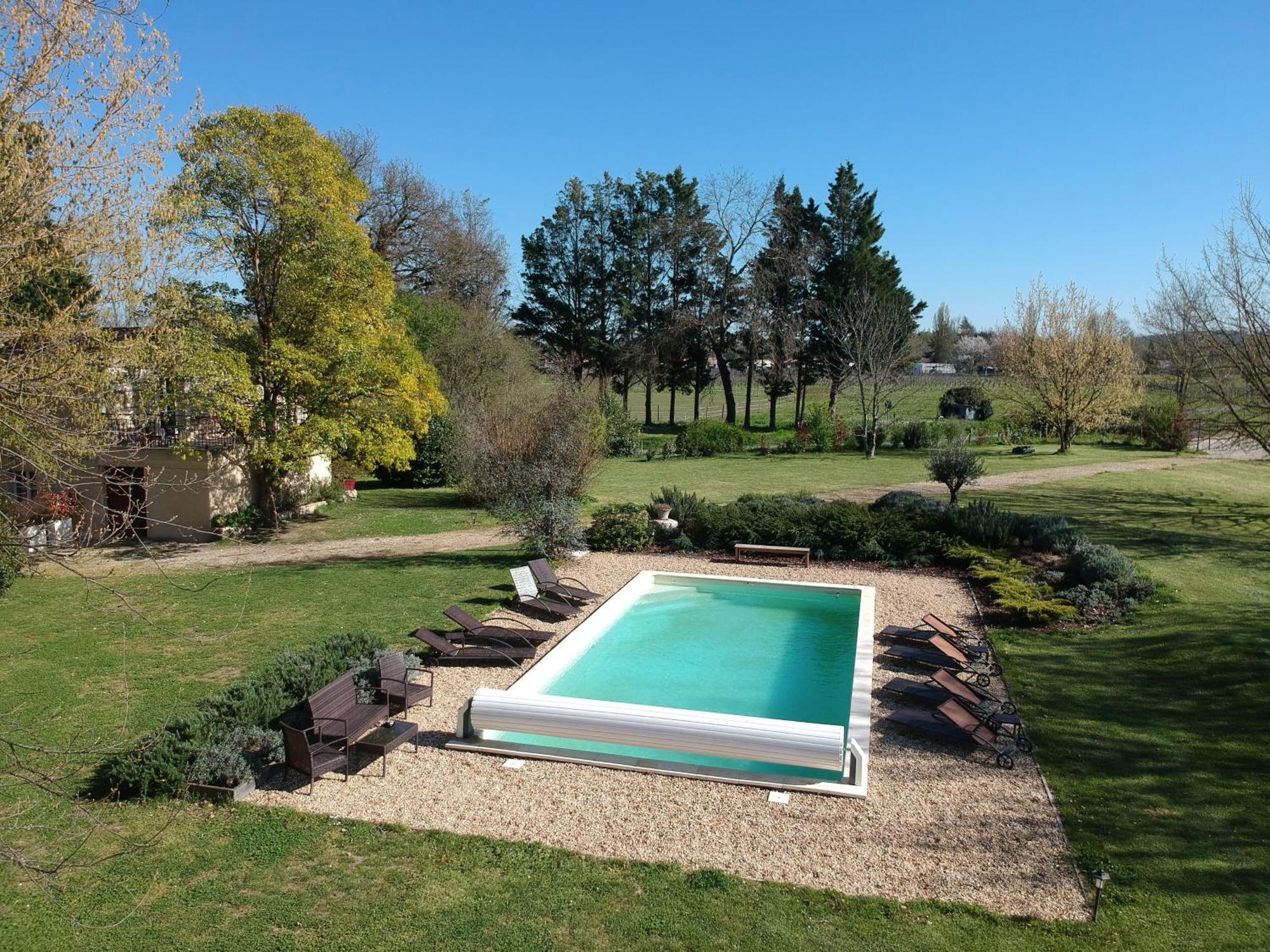 La Carreterie - Maison De Famille{S} Pineuilh Exteriér fotografie