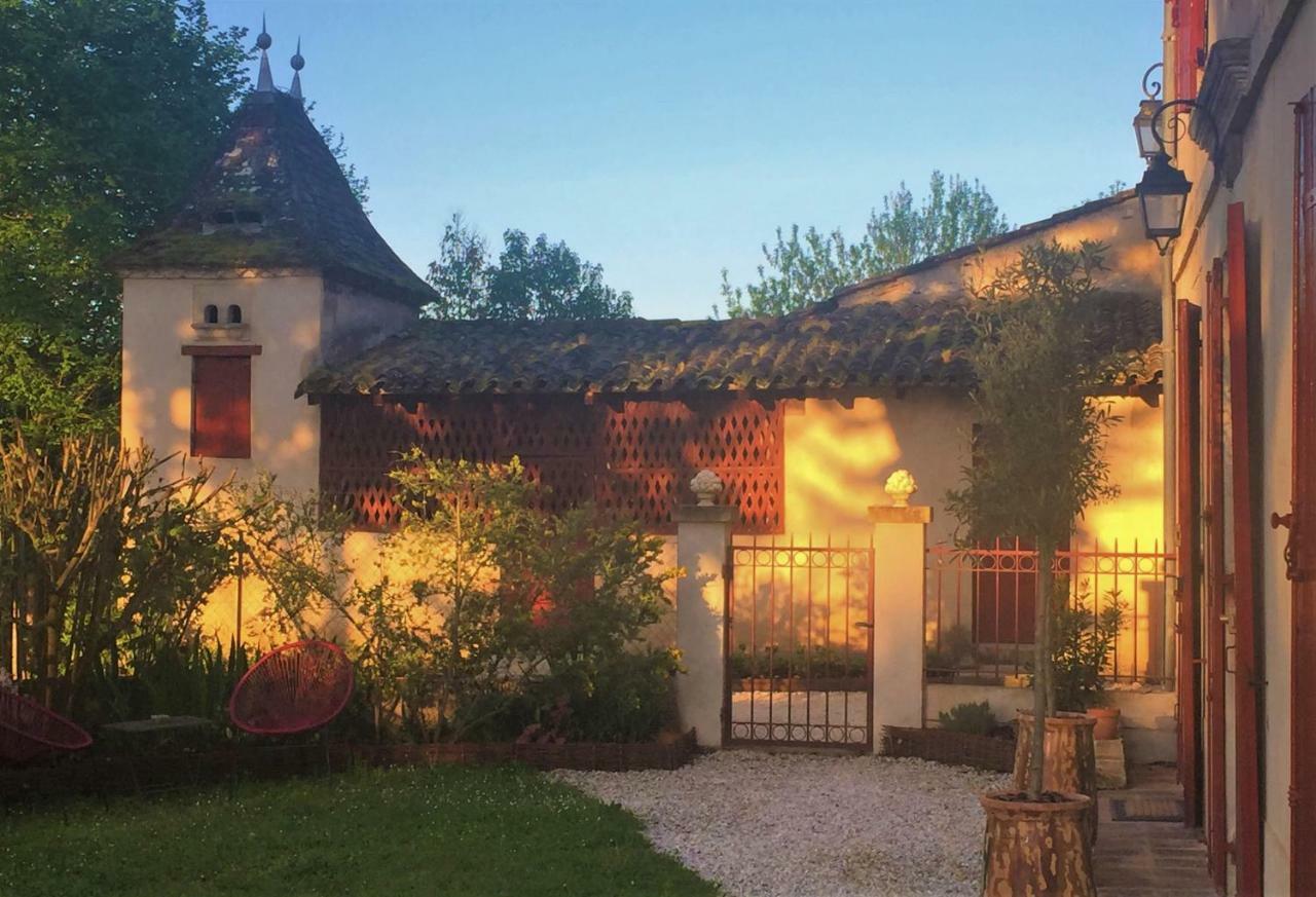 La Carreterie - Maison De Famille{S} Pineuilh Exteriér fotografie