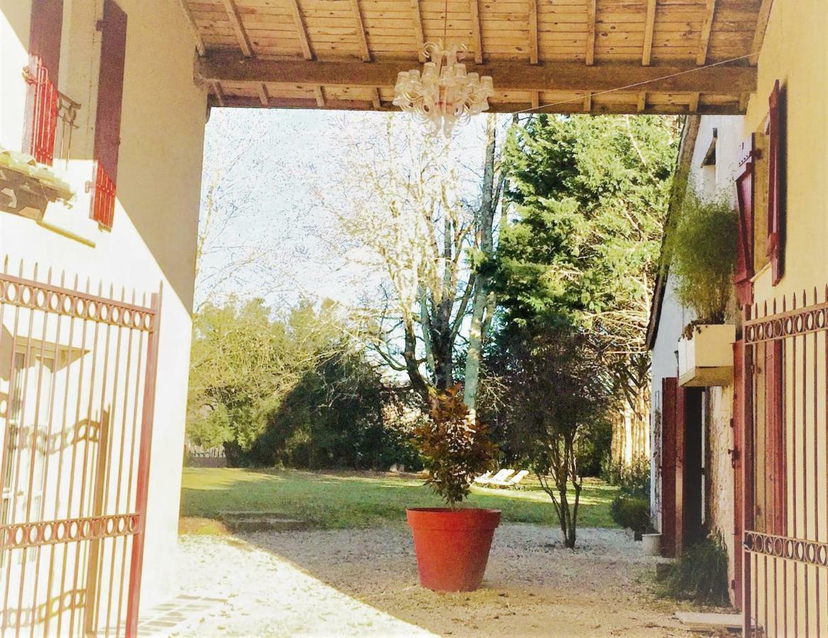 La Carreterie - Maison De Famille{S} Pineuilh Exteriér fotografie